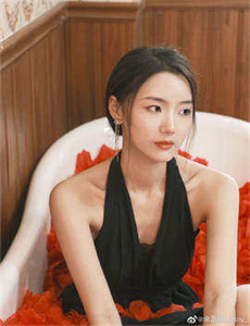 综合一区无套内射中文字幕/才三根手指头就不行啦